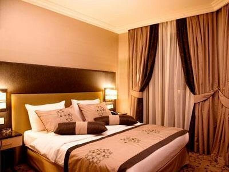 AB1501745A57ECCD283988AAE269493B