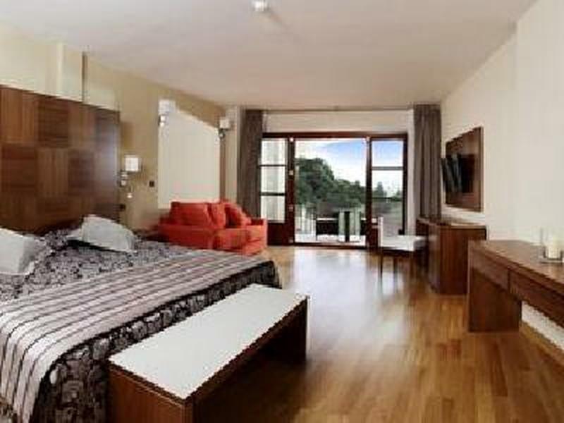 F40A99BDEB8439F85C6B69B314714AF9