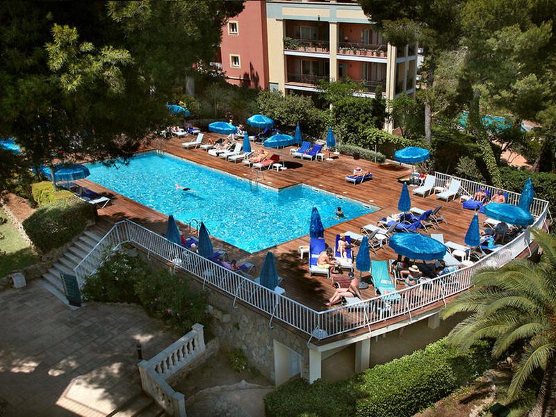 C718814EFCE7DDEC8E4D7FA1F39AE22F