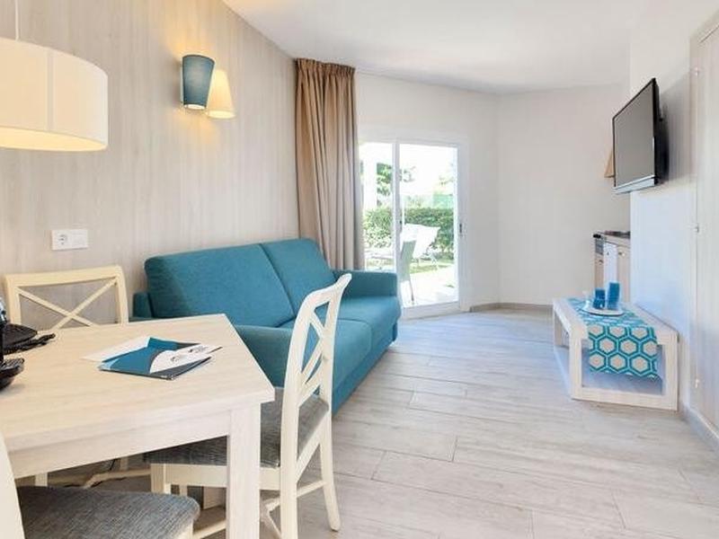 BC556D19DC7EEE7FEF428628D36FFA76