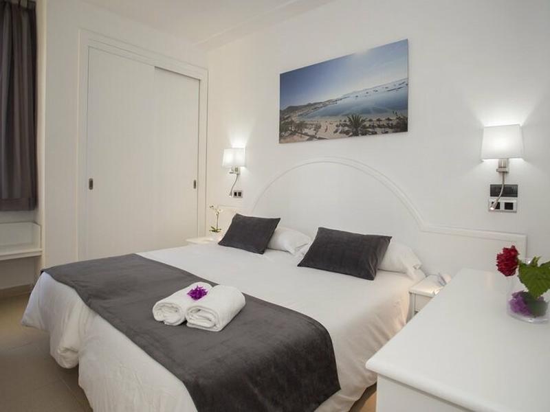 5D30B0B713EBAEDF2D9A7774369C878F