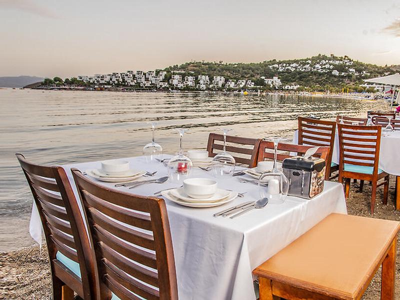 245CDB05459EA950EFC05CA108EAA20C