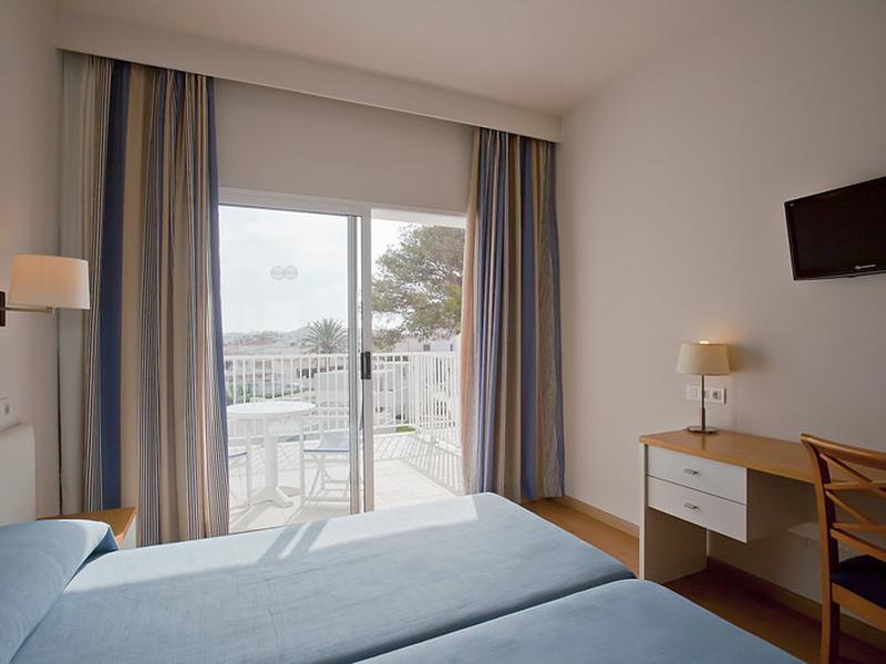 DEBE421897C025B3FF48E3E334A02706