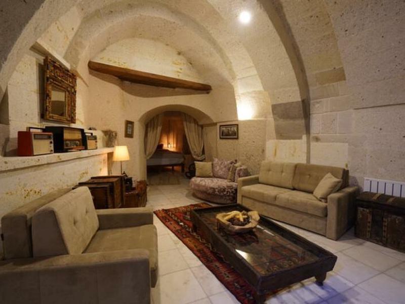 C68F5880E7EEE83FC14FAA2D4B1325FF