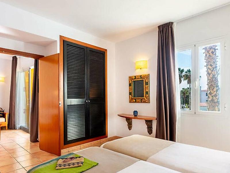 C52EE4B1A3359D996C7B970208C2E92E