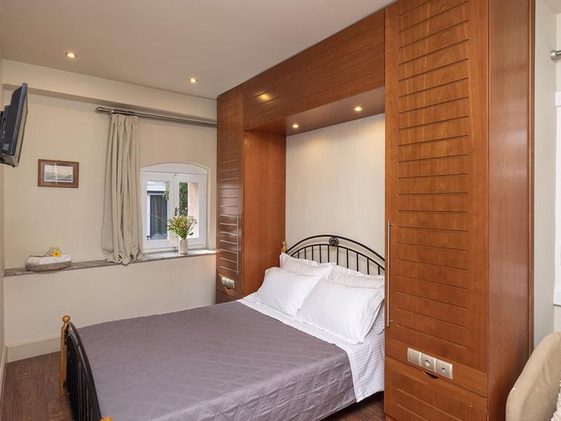 877F1DA8D7B5A4AAE320114E94F96BE3