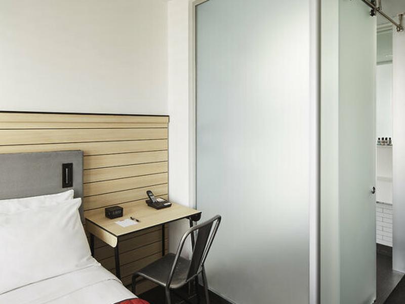 B4C8C2A1F5475F82A00B3112531ADD92