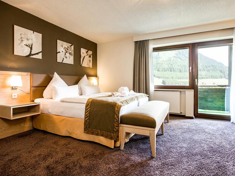 10945309BE087FABBDE6626E0A6089C1