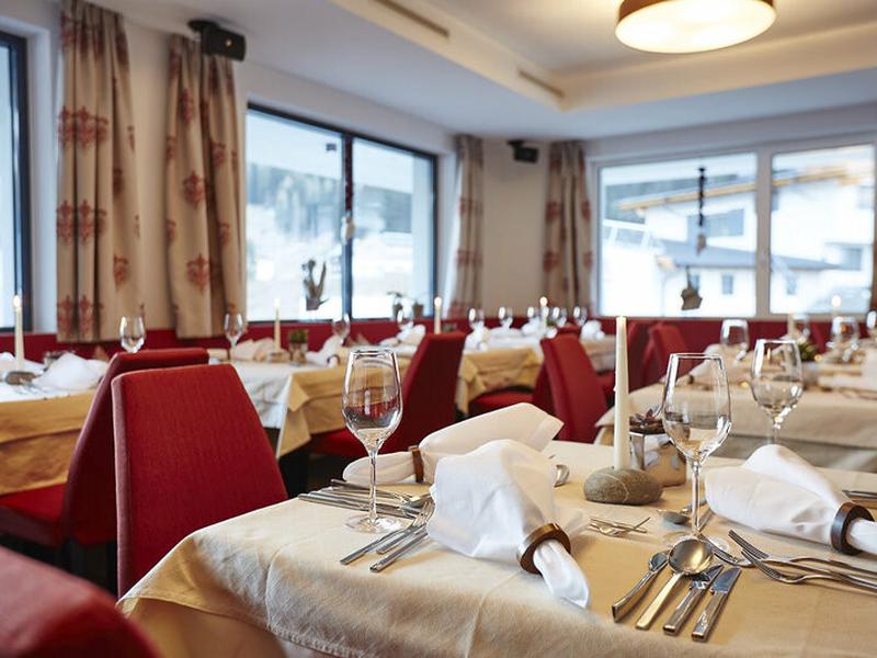 246E68A39DEECD9E1F670E269AE03520