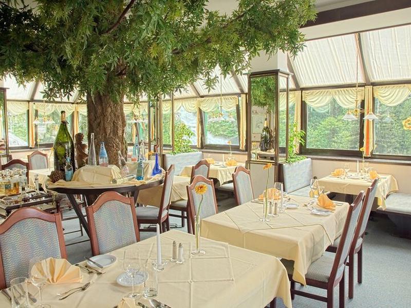 BAE92C1A8AF04678F4AB9B9EB44B616E