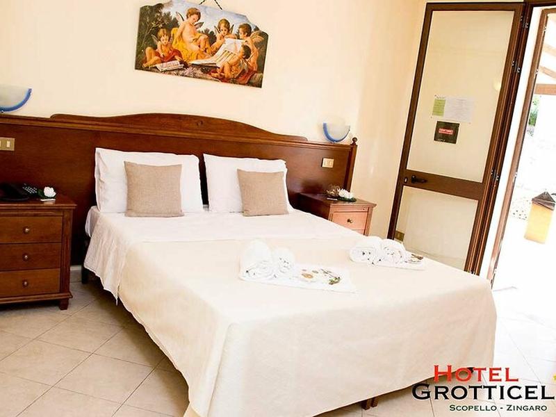 FDFB136728053895D740097AEE0A3372