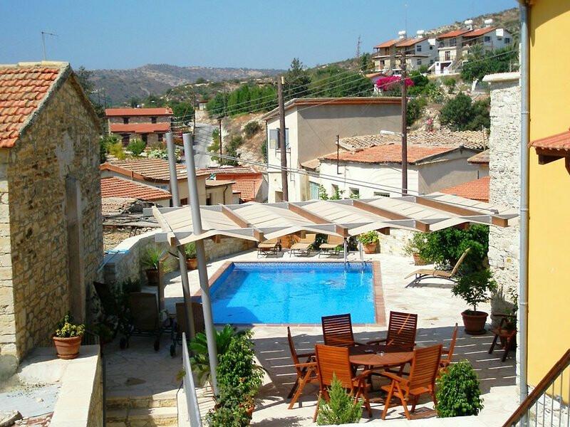 B877181B22BDE46C62E40E394D95E338