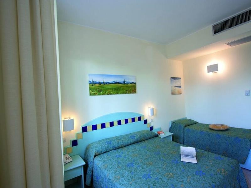 DB0C9D25929F2D2FBE81CD00D4456B81