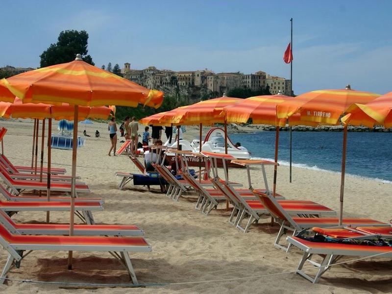 F635C82F422AE5E4FA3CD110F7DB4561