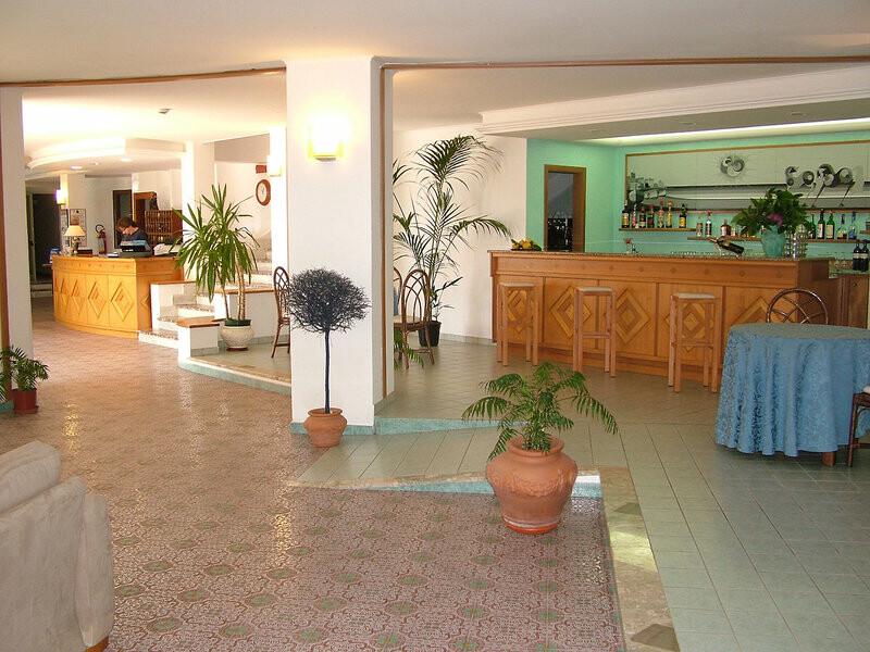 3F222EF29640607C9F2324AF217CC437