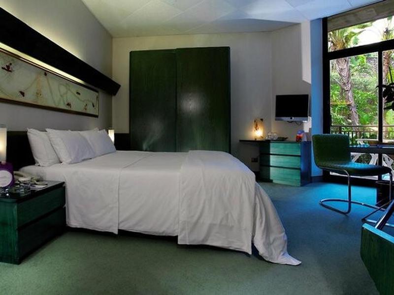 213C87D6BA11C9CB79B337CD34A24421