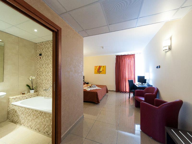 16130E6E1DABB9847630491919392ED2