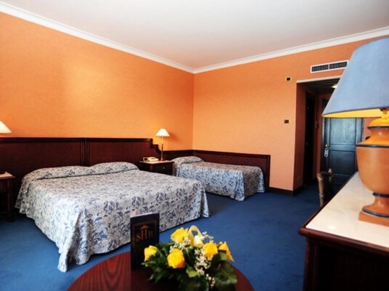 77114803AA7F64344C432140BCBF71F5