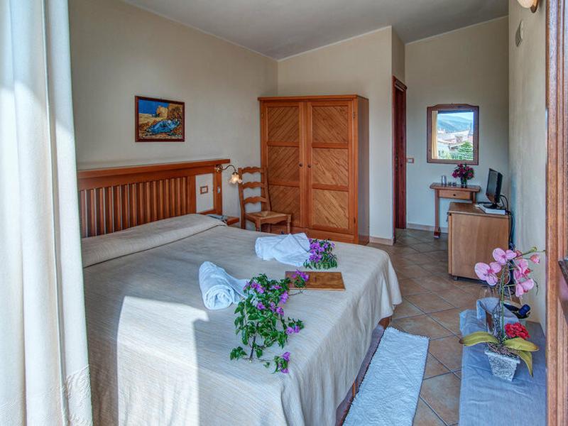 13D4487F9DD98AE433F1587AD923BC02