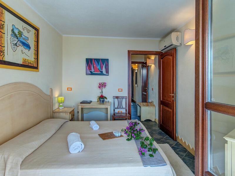 BA703A4269CE5D78EE91909E8F5D3A7C