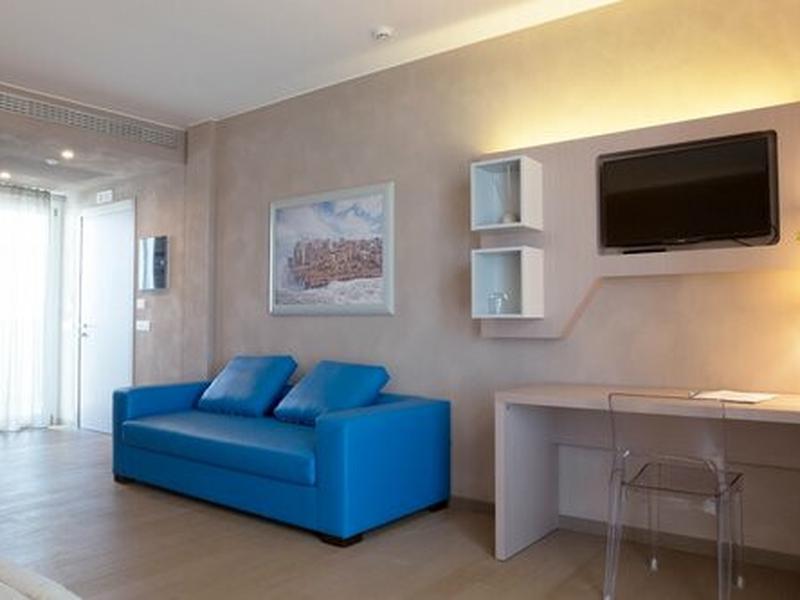 21CCA412747DFCC50FDD44950044703C