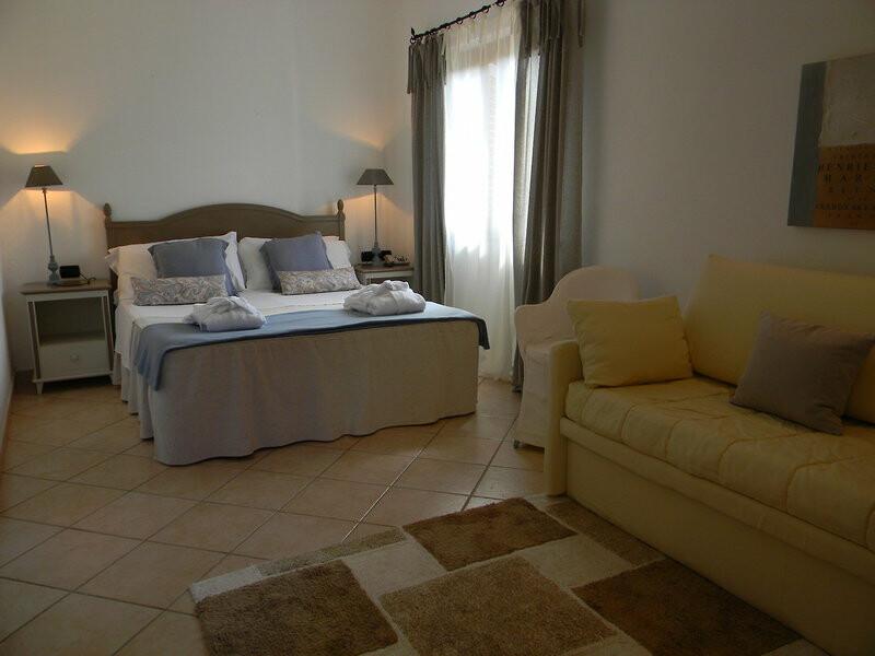 9C1B70A42BAA4488344C080AA0F4BEB5