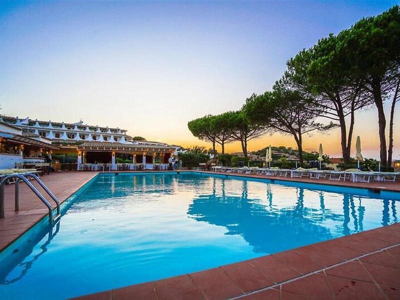 571AABF0B784FE0AD9E1DE71D571EB40