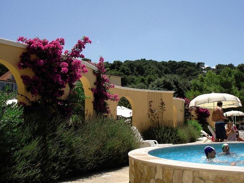 681B2F2B0BC87810173FCE6ADAA8BA01