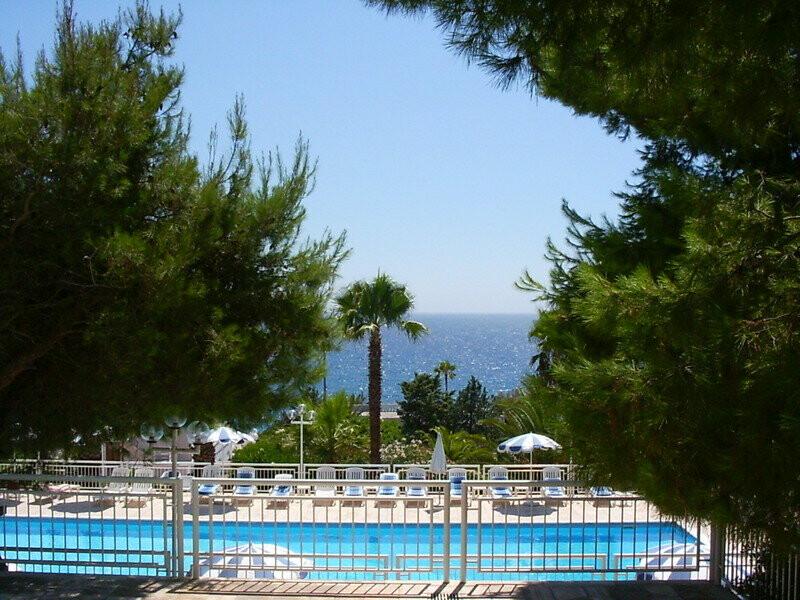 D6F32A9A5BB6519AD67DE7C8BA37D1E4