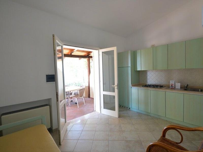 75C5FEF2E6E911D2FA3F8CA2E9856D78