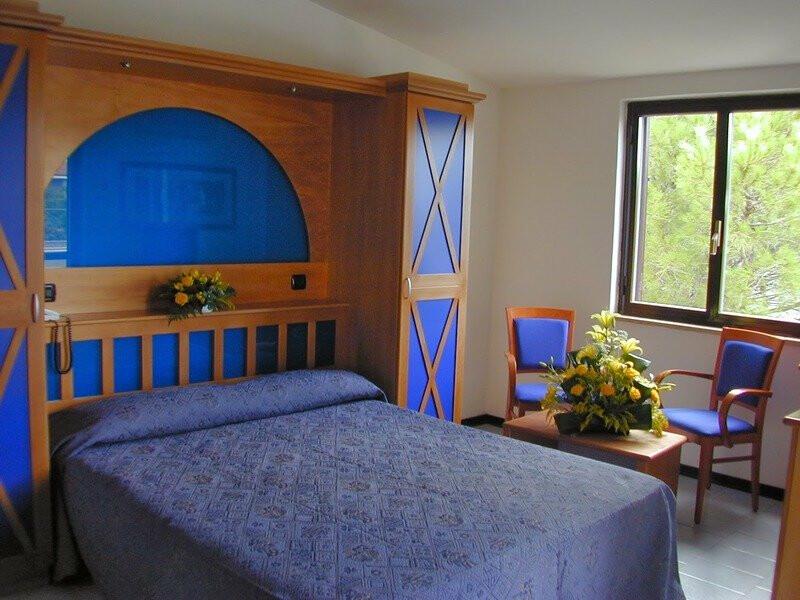 EC38B367847B2C13C48BB0D2734A9927