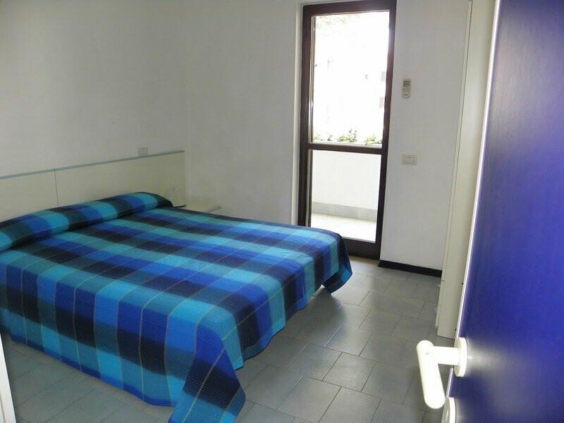 D57EE2ABA130DFF5D02187D59552AE71