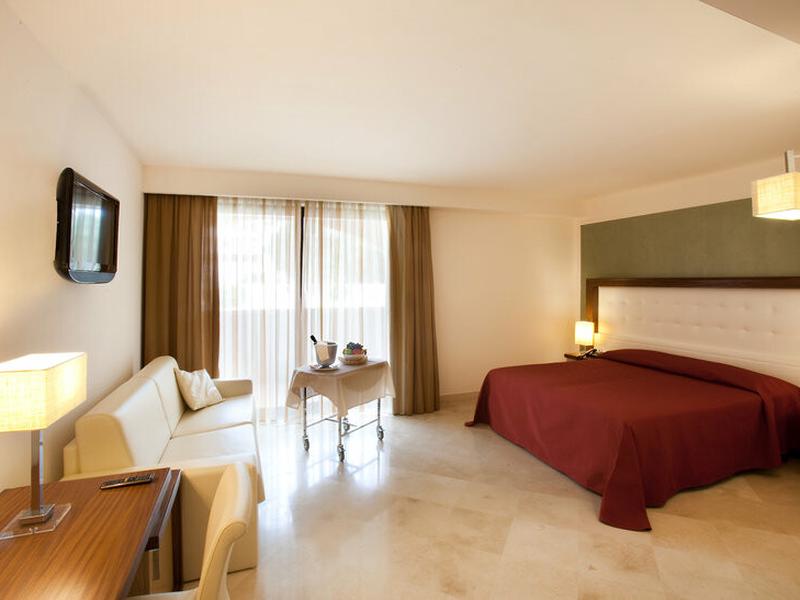 839FAA2A6DF64882330621E2F6DB7024