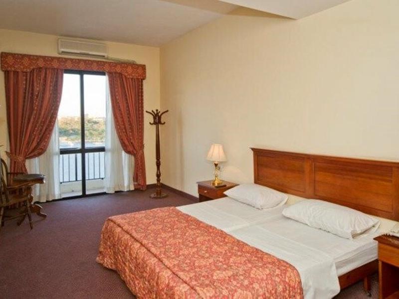 2E4F6FF393C160A51FBE73E82B02FE46