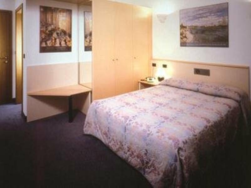 4102B37F788C1C97667E24E1DD7ED75D