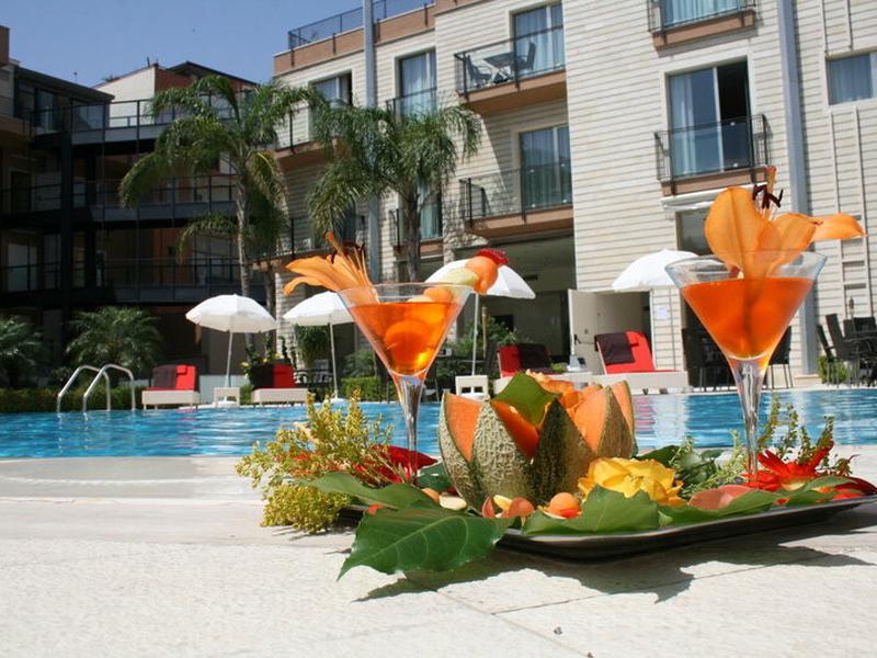 7922A3DC3AB27EDD8A95BBEC41C8117D