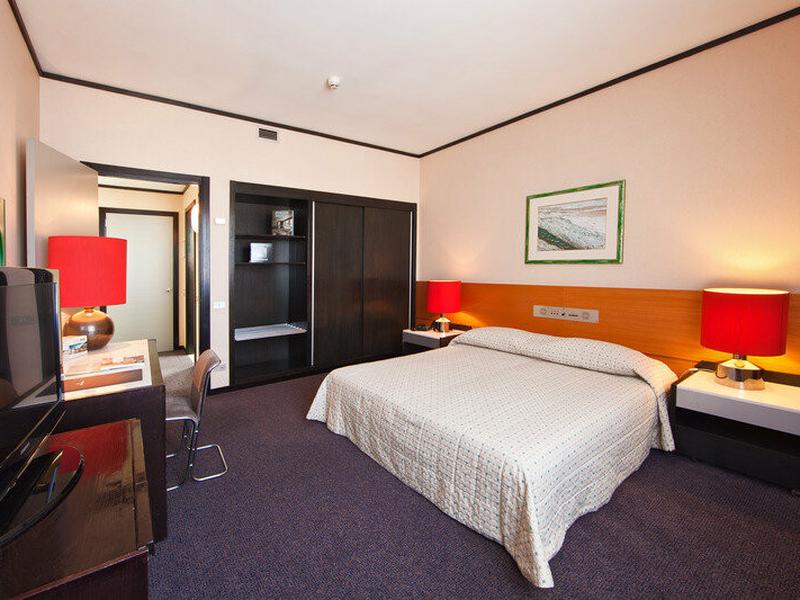 1296177BC5B15FB05E11ED935BBAAC01