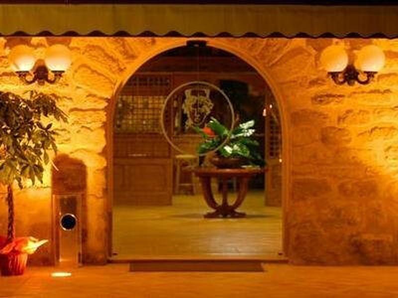 C366AE18483AB69AFA1A542ABE52B614