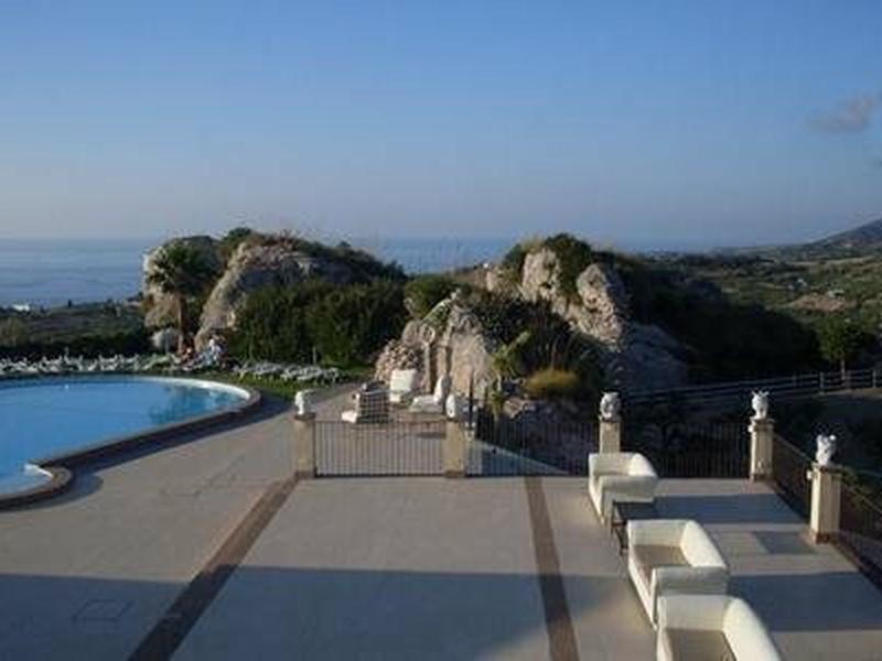 B18A007E2121AECF9986DEC14318186E