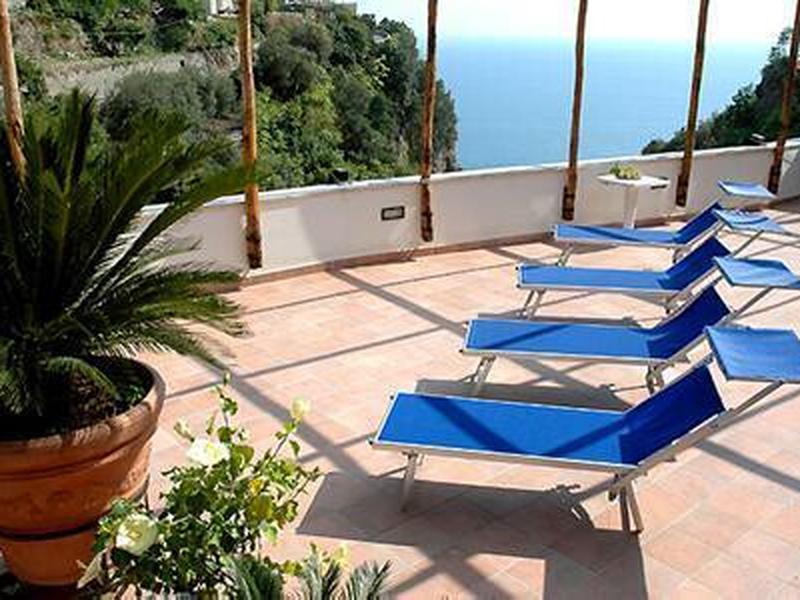 D522056552EE89459CE928E1D7161AFA