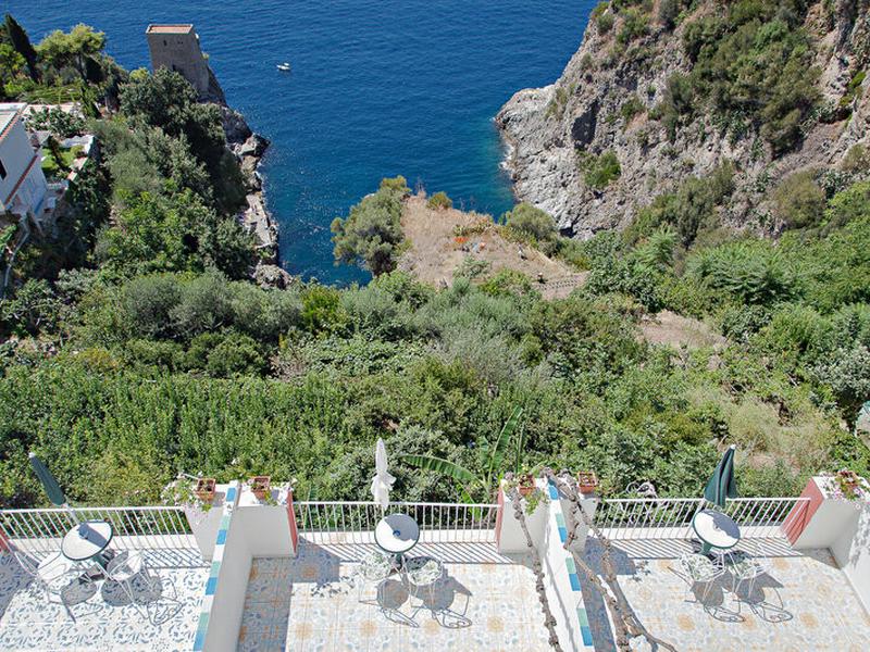 13E7FFBBD5699D5A2BBF8BDC17105CBD