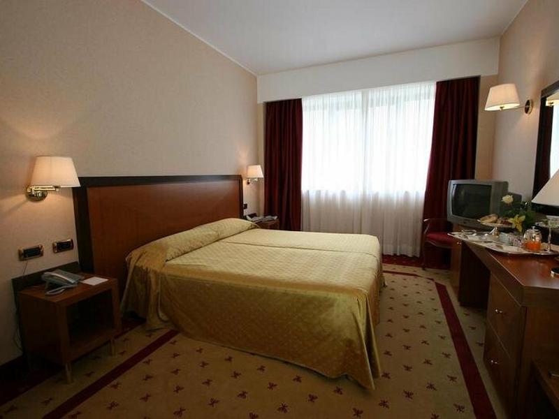 4D09FB78632AA1B7749389BD542193CF