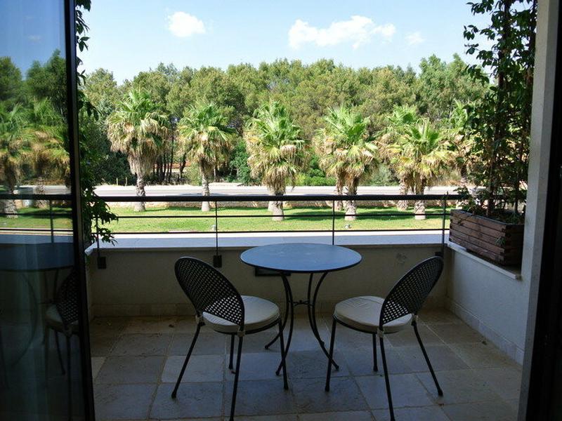 BA2BE57340D1510DE8CA38E443166F91