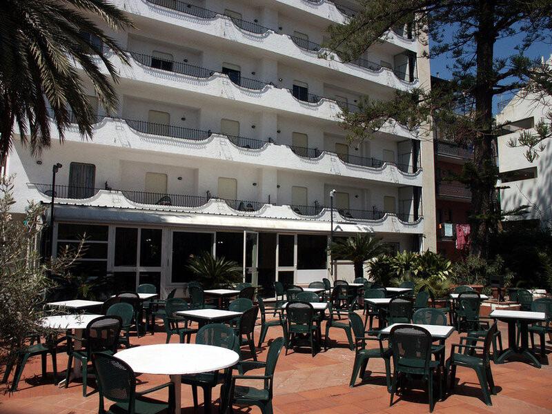 25D538979931D336D47CA407F1EFCF52