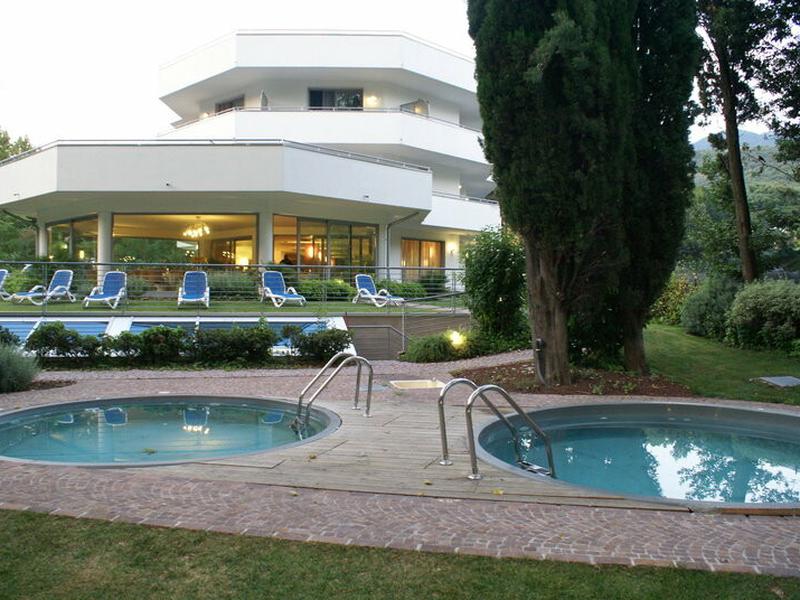 2C5326199AE51E6546E2142DBAD8CECD