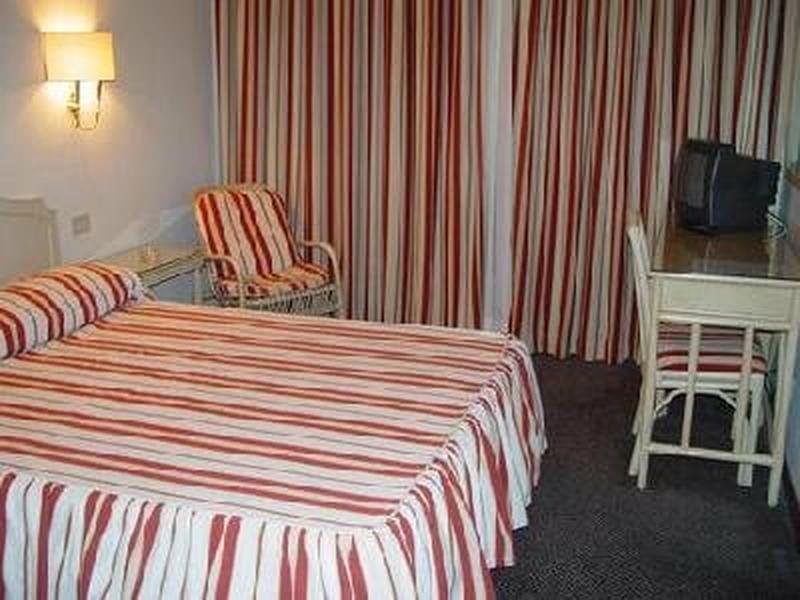 D13E64E3BC2103067AE46344F7D2438D