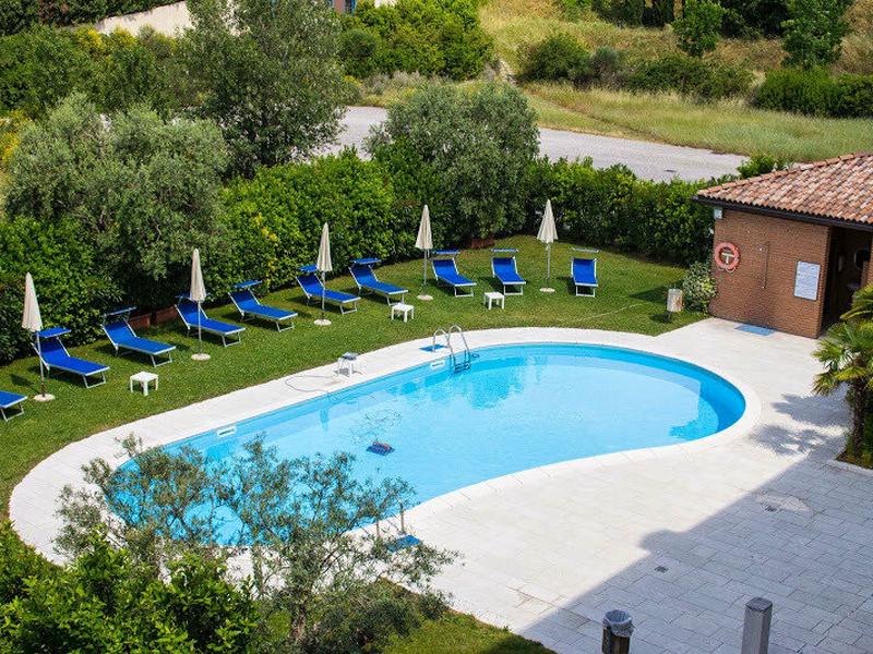 EFE8BC17017FFF45E99672AB4CCD6BDC