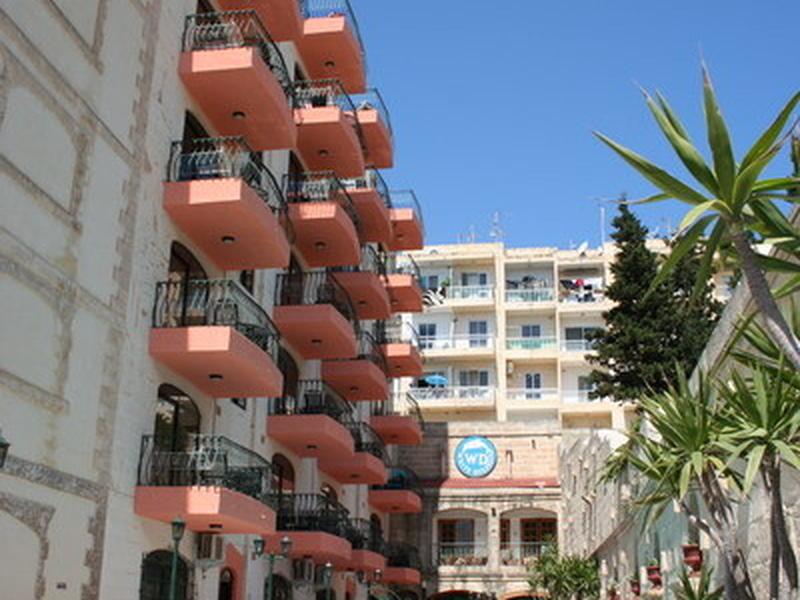 56FD1E285499DFC9746ED88685F8AB2A