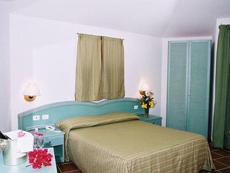 5D282712E13B09EC5C7F4FB382635D3A