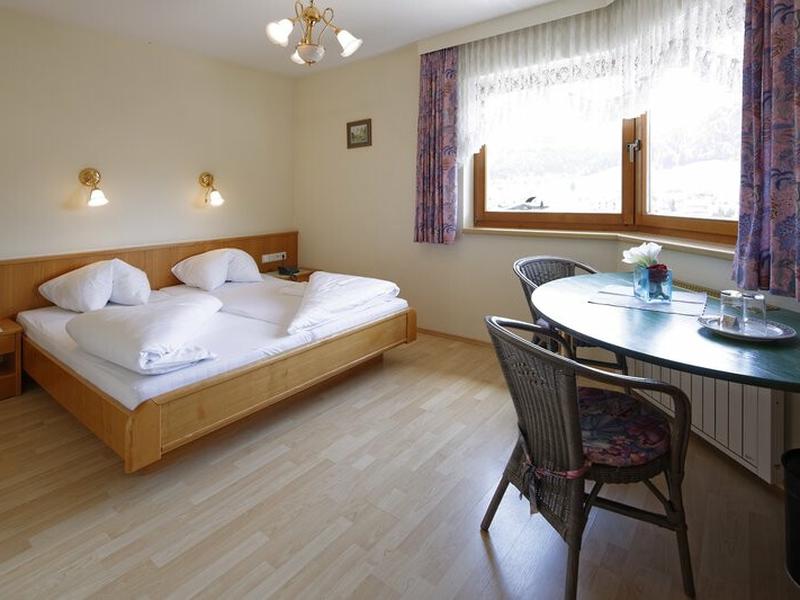 EF2A73DF911BC99F792BA74F6A8C079B